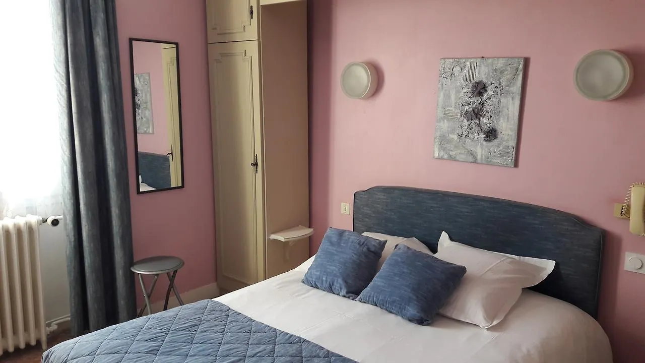 **  Le Sainte-Anne Hotel Questembert Francia
